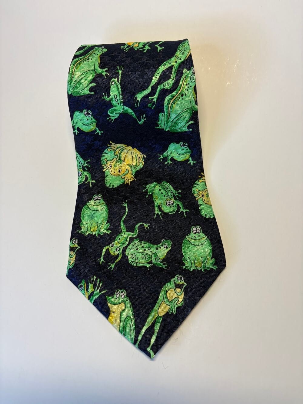 Dino Romaro Hand Made Necktie Frogs